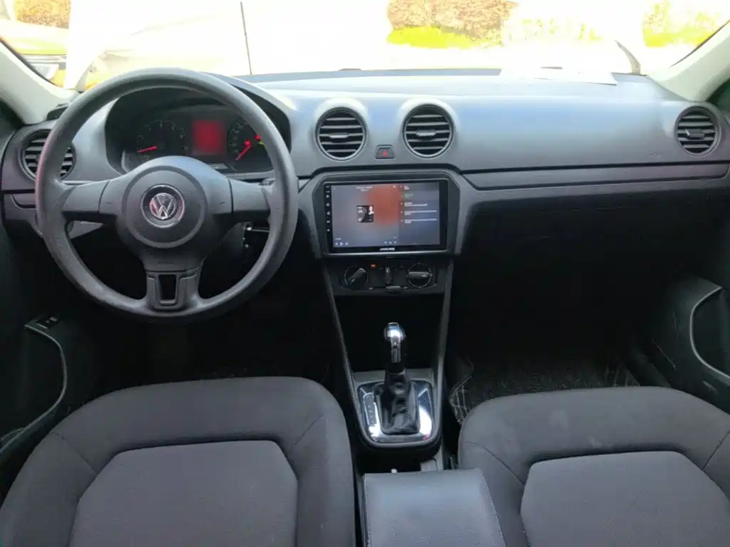 Volkswagen Jetta — миниатюра 10