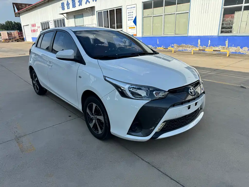 Toyota Yaris L — миниатюра 3