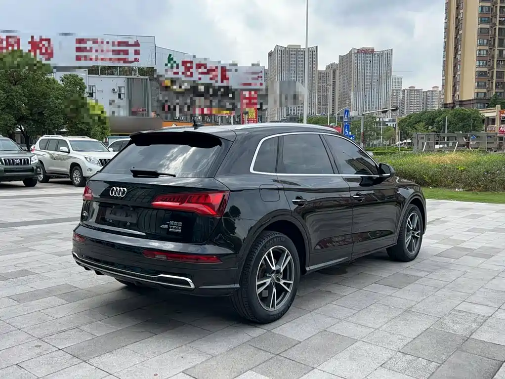 Audi Q5L — миниатюра 8