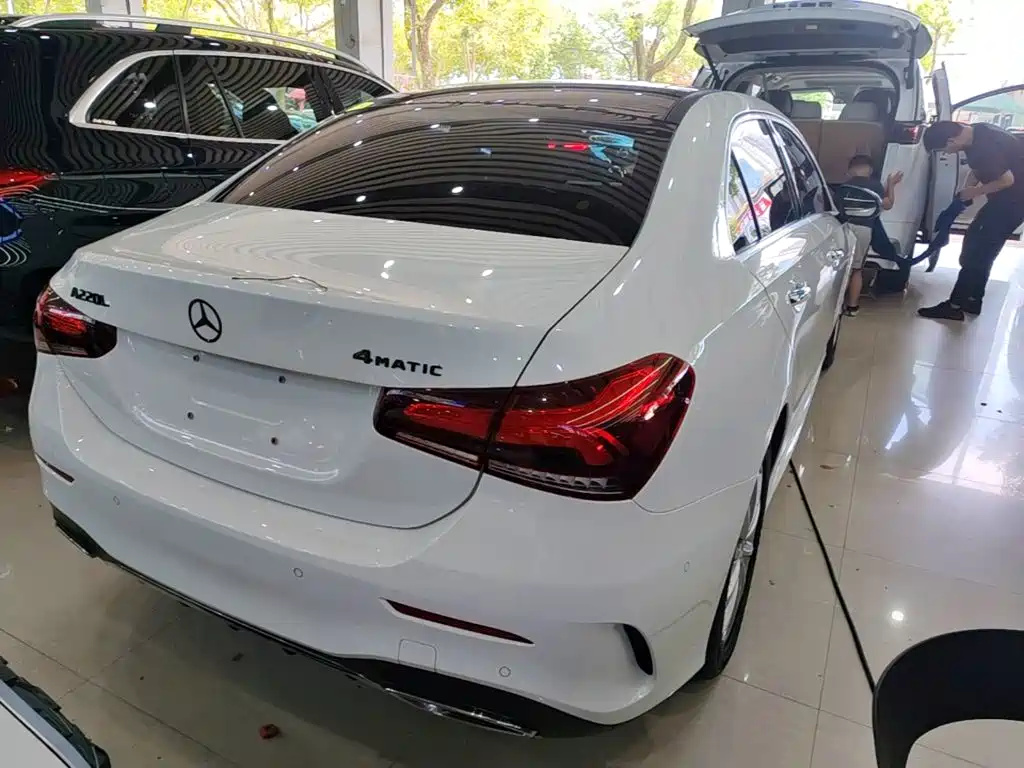 Mercedes-Benz A-Class — миниатюра 7