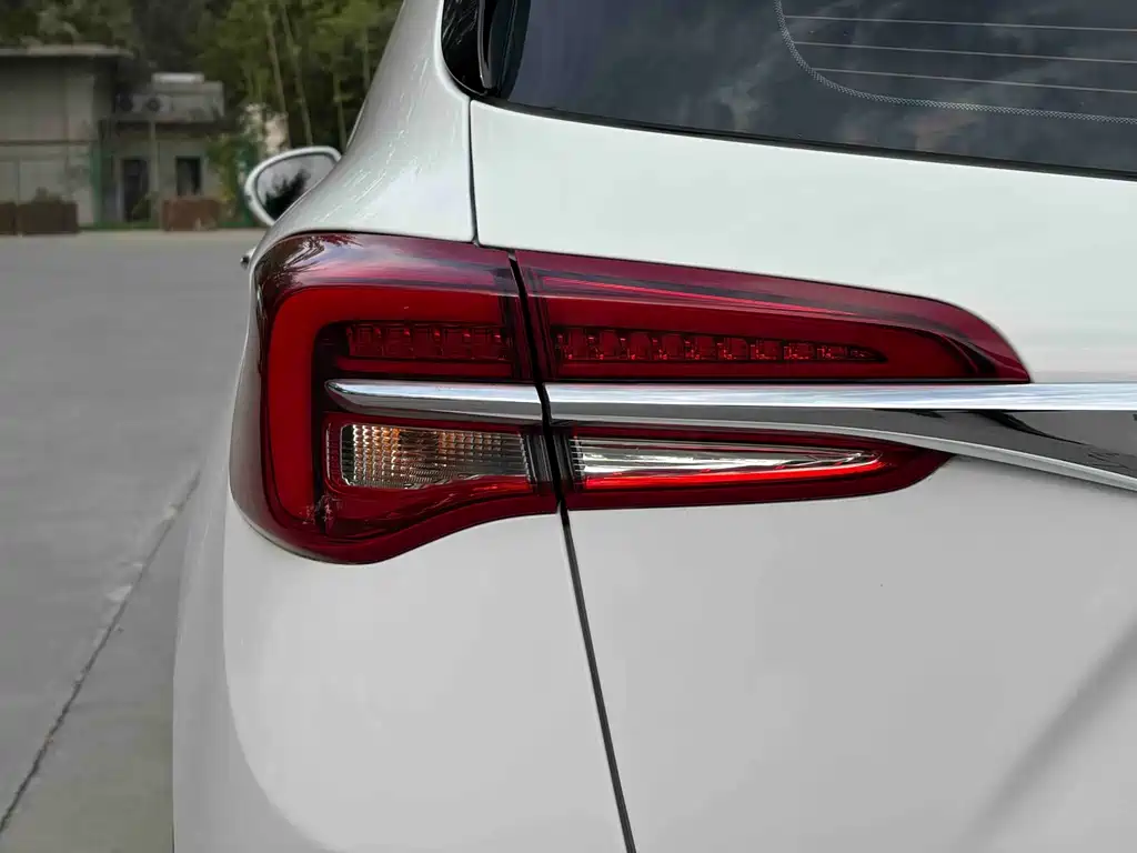 Buick Envision Plus — миниатюра 17