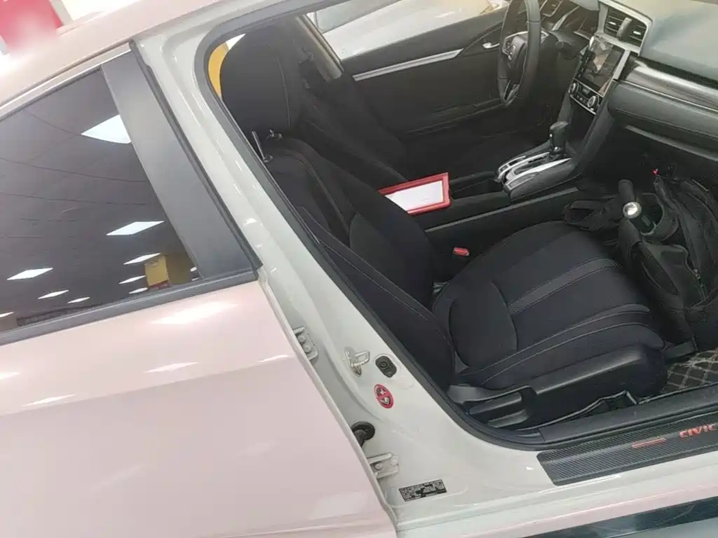 Honda Civic — миниатюра 25