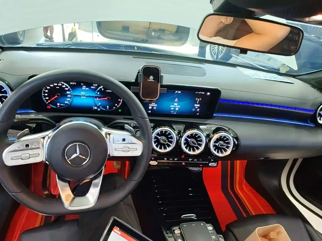 Mercedes-Benz A-Class — миниатюра 10