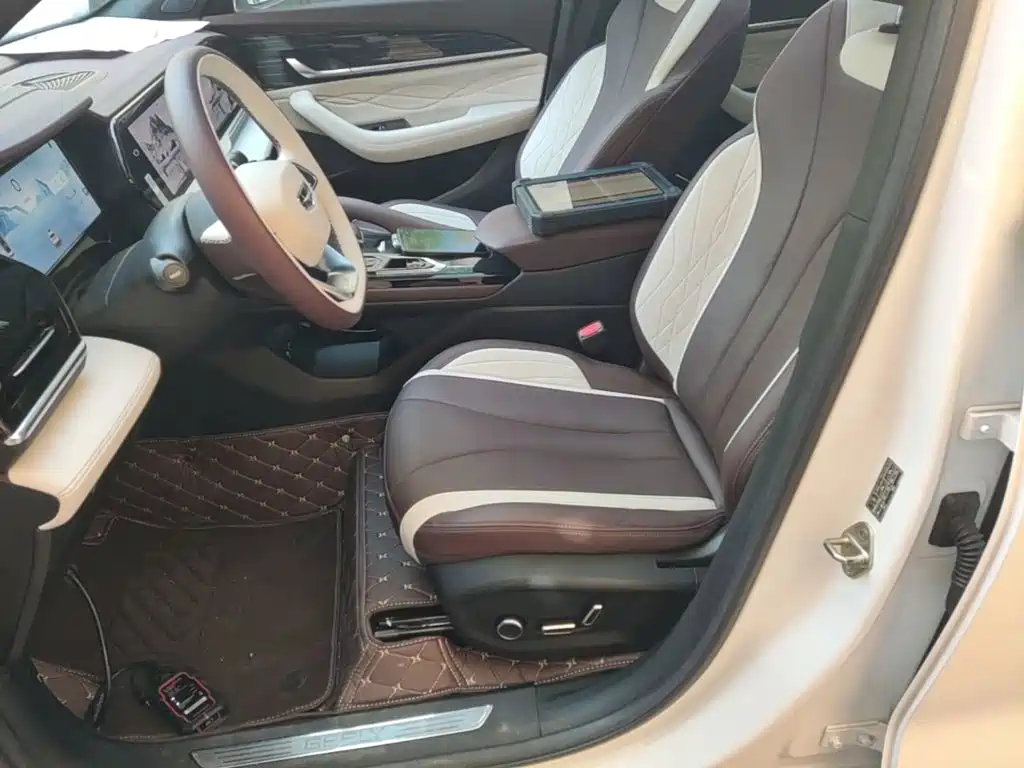 Geely Xingyue L — миниатюра 15