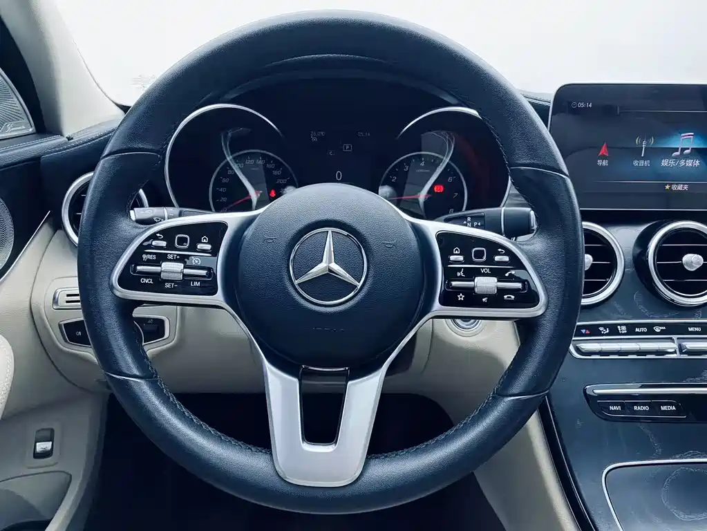 Mercedes-Benz C-Class — миниатюра 13
