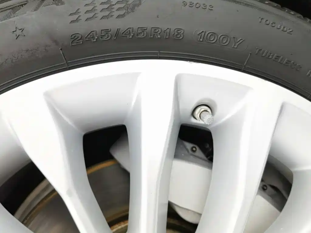BMW 5 Series New Energy — миниатюра 24