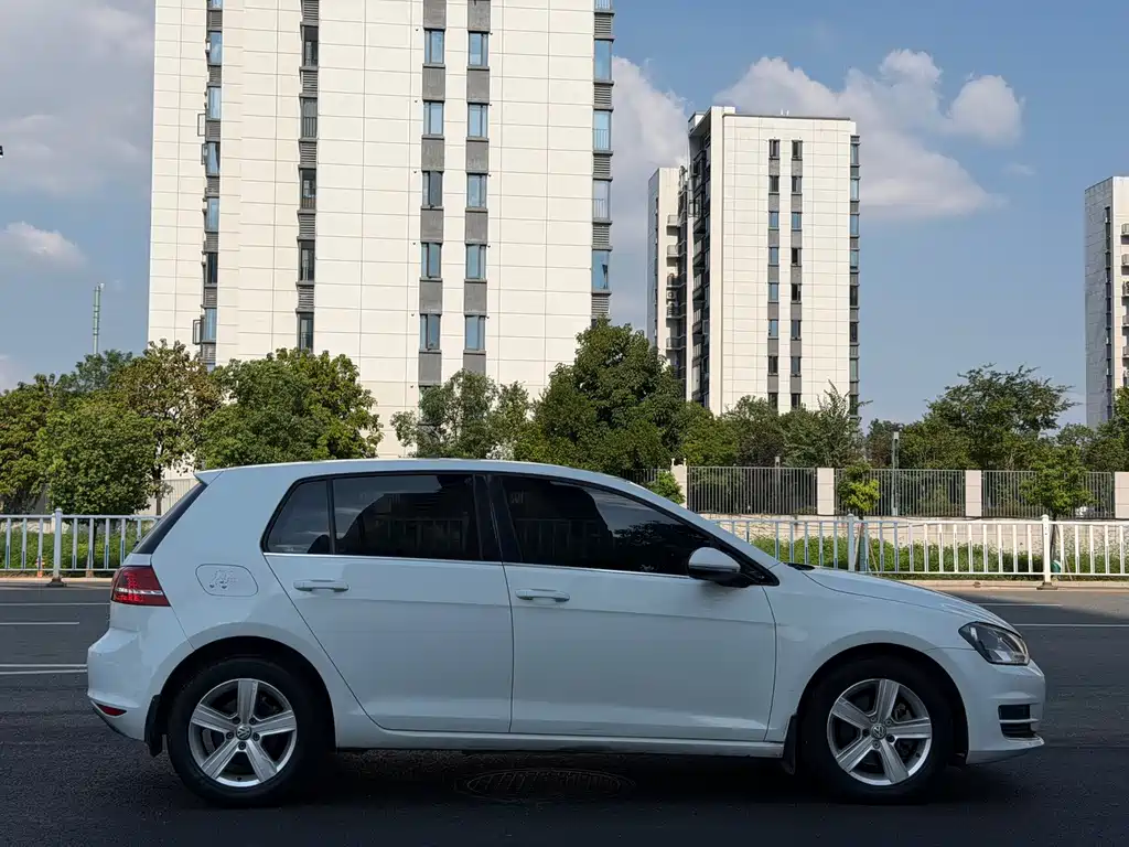 Volkswagen Golf — миниатюра 11