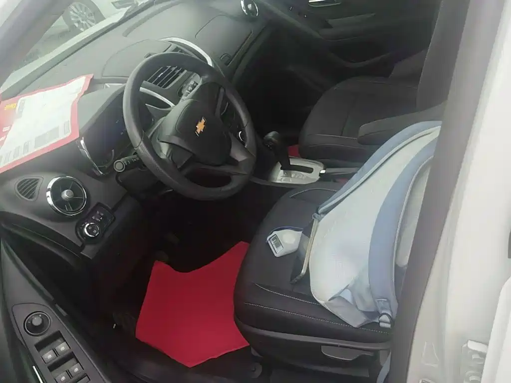Chevrolet Trax — миниатюра 15