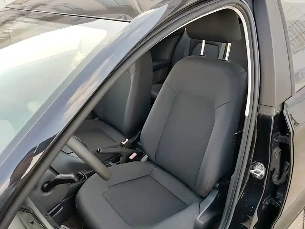 Volkswagen Santana — миниатюра 15