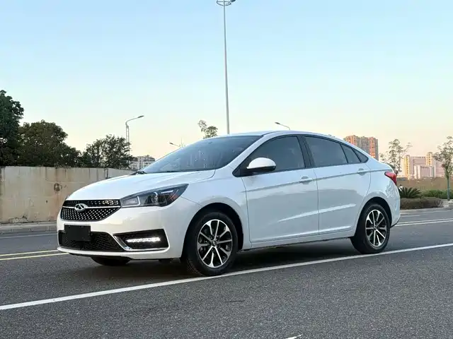 Chery Arrizo 5