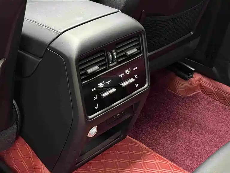 Porsche Cayenne — миниатюра 13