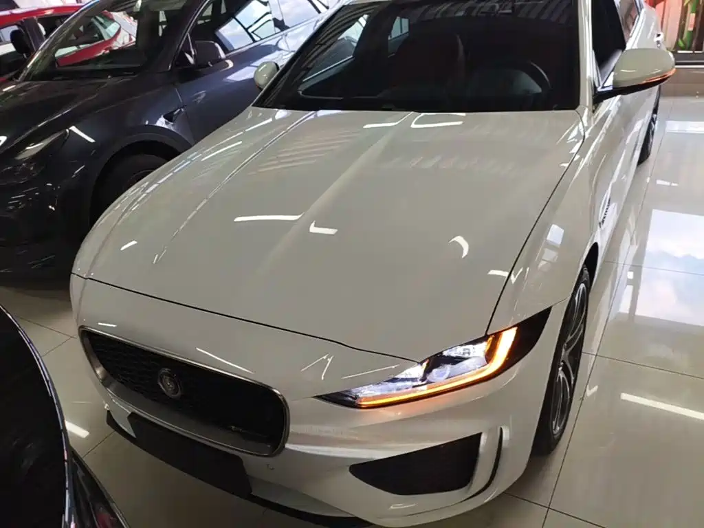 Jaguar XEL — миниатюра 3