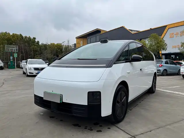 Li Auto IDEAL MEGA 2024