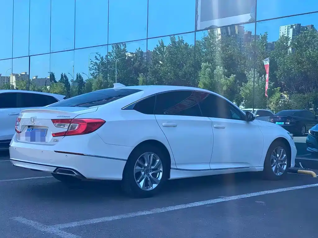 Honda Accord — миниатюра 6