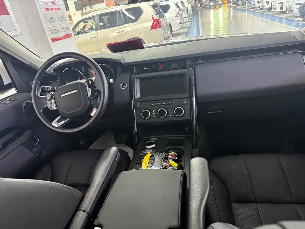 Land Rover Discovery — миниатюра 4