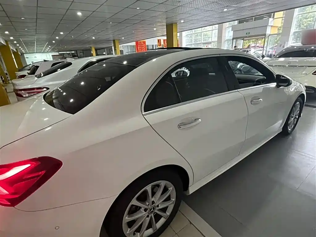 MERCEDES-BENZ  A CLASS