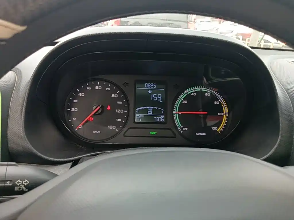 Roewe Clever — миниатюра 12