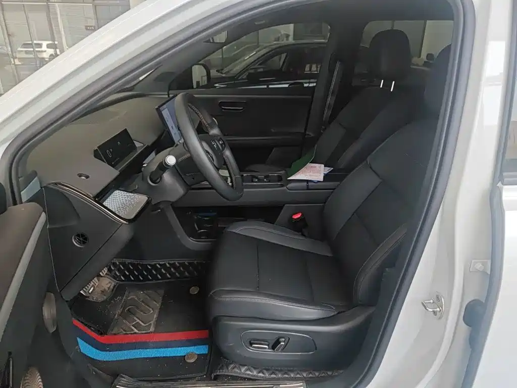 Toyota bZ3X — миниатюра 8