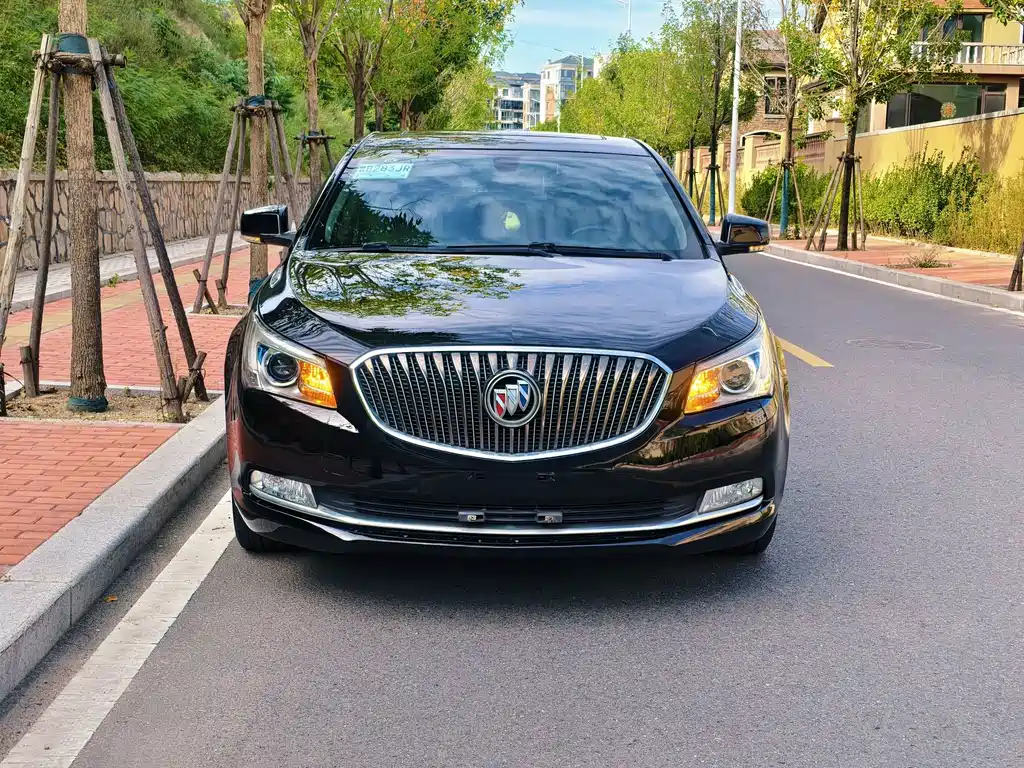 Buick LaCrosse — миниатюра 2