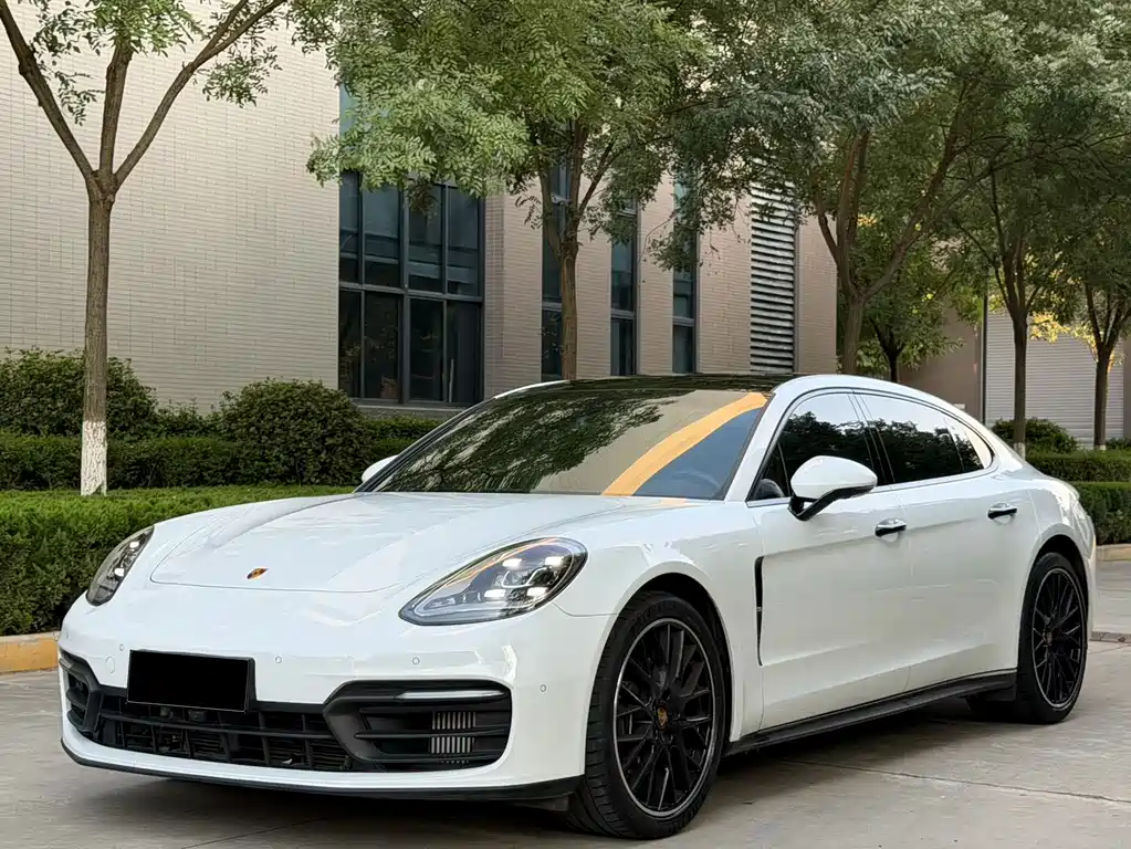 Porsche Panamera — миниатюра 2
