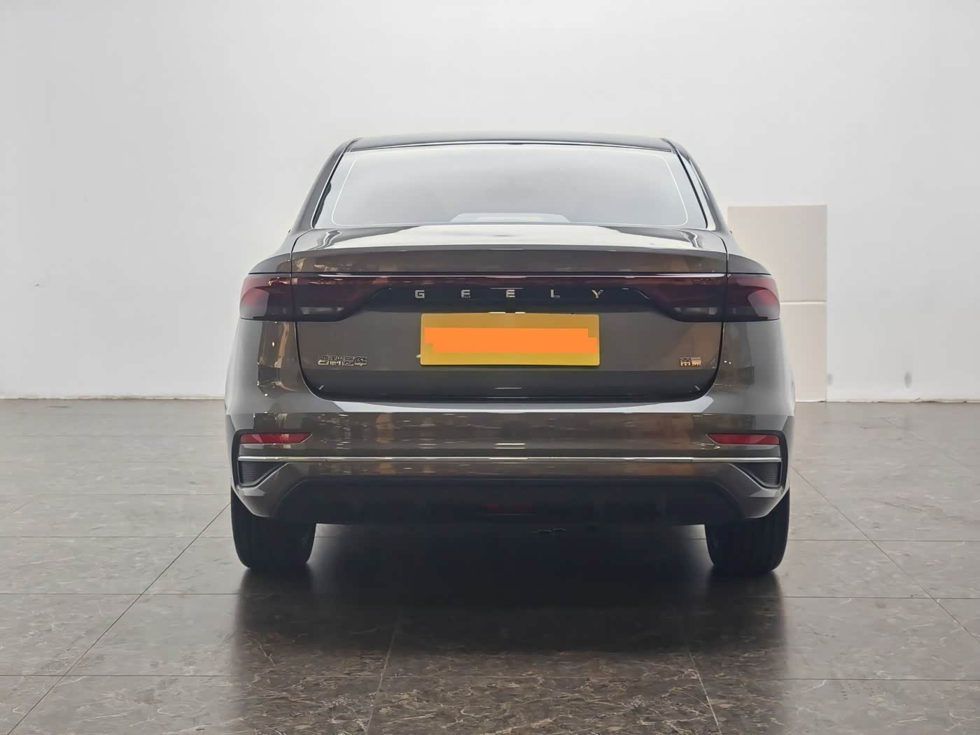 Geely Emgrand 1.5 л 2022 г. Чёрный, пробег 22000 км