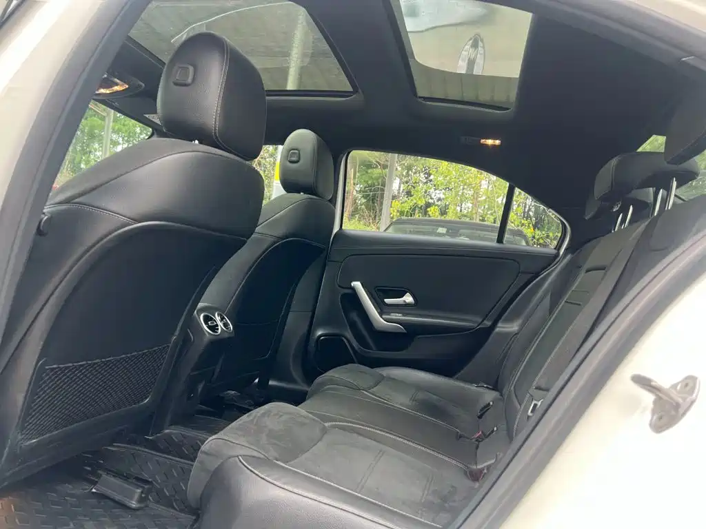 Mercedes-Benz A-Class — миниатюра 7