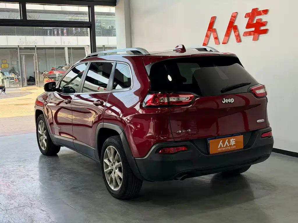 Jeep Cherokee (Import) — миниатюра 19