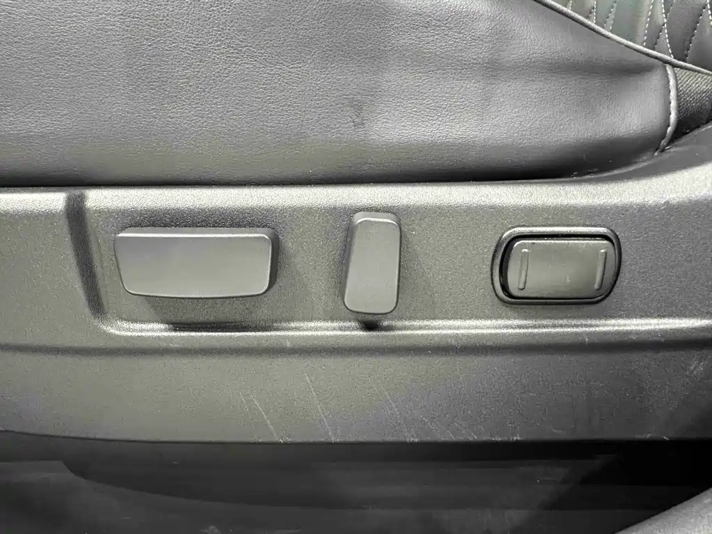Mitsubishi Outlander — миниатюра 20