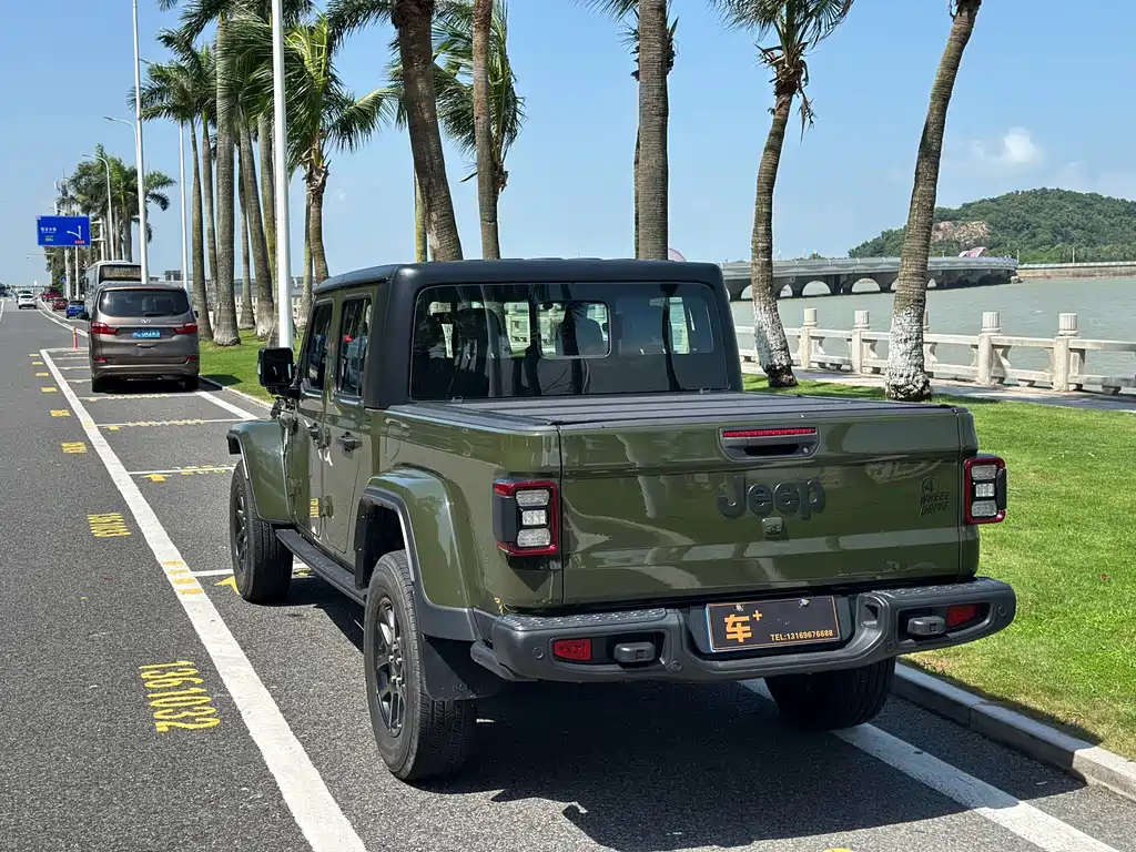 Jeep Gladiator — миниатюра 15