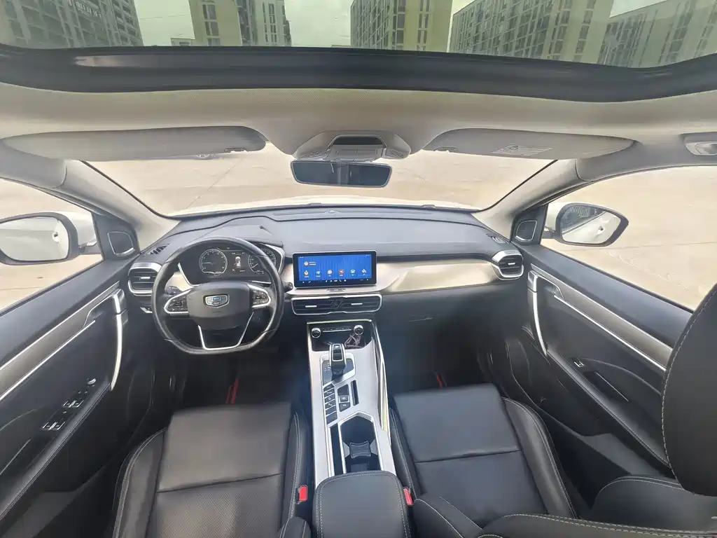 Geely Binyue — миниатюра 13