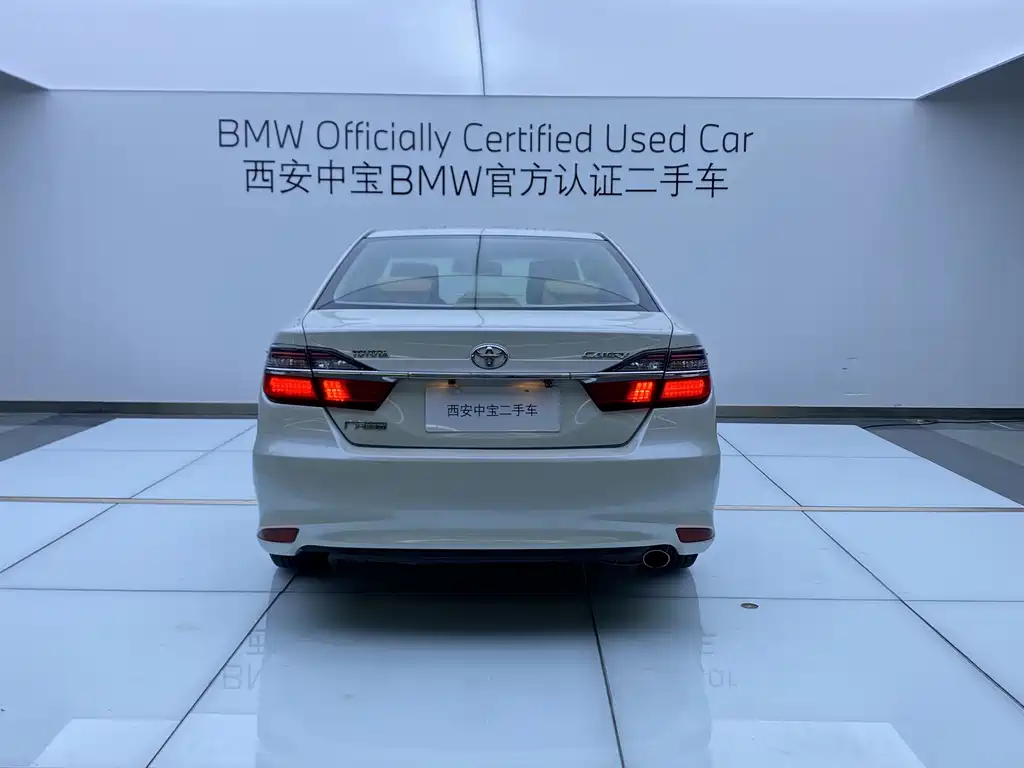 Toyota Camry — миниатюра 4