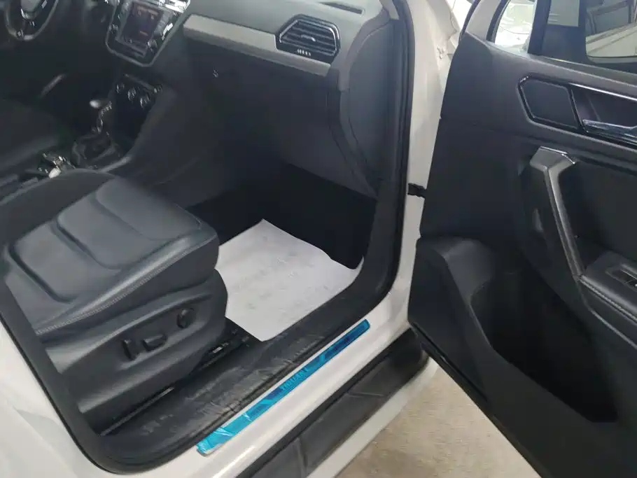 Volkswagen Tiguan L — миниатюра 8