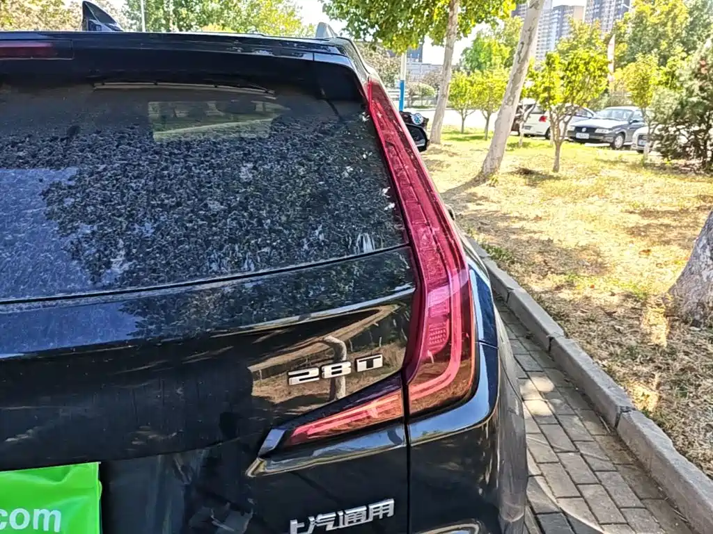 Cadillac XT4 — миниатюра 8