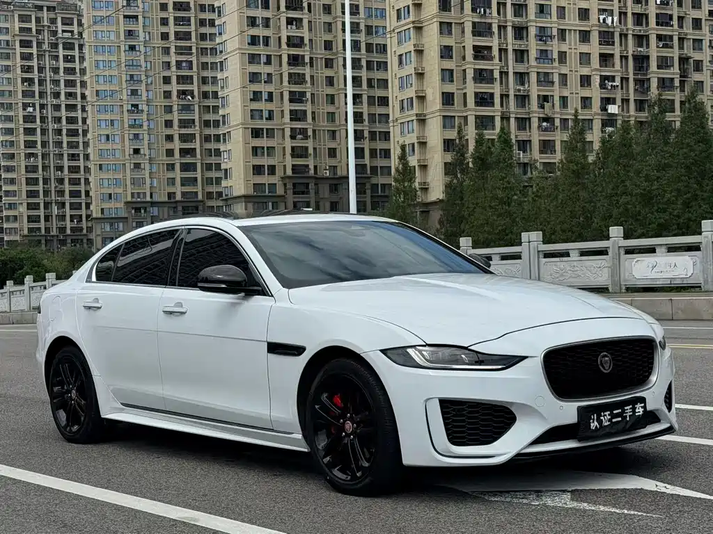Jaguar XEL — миниатюра 3