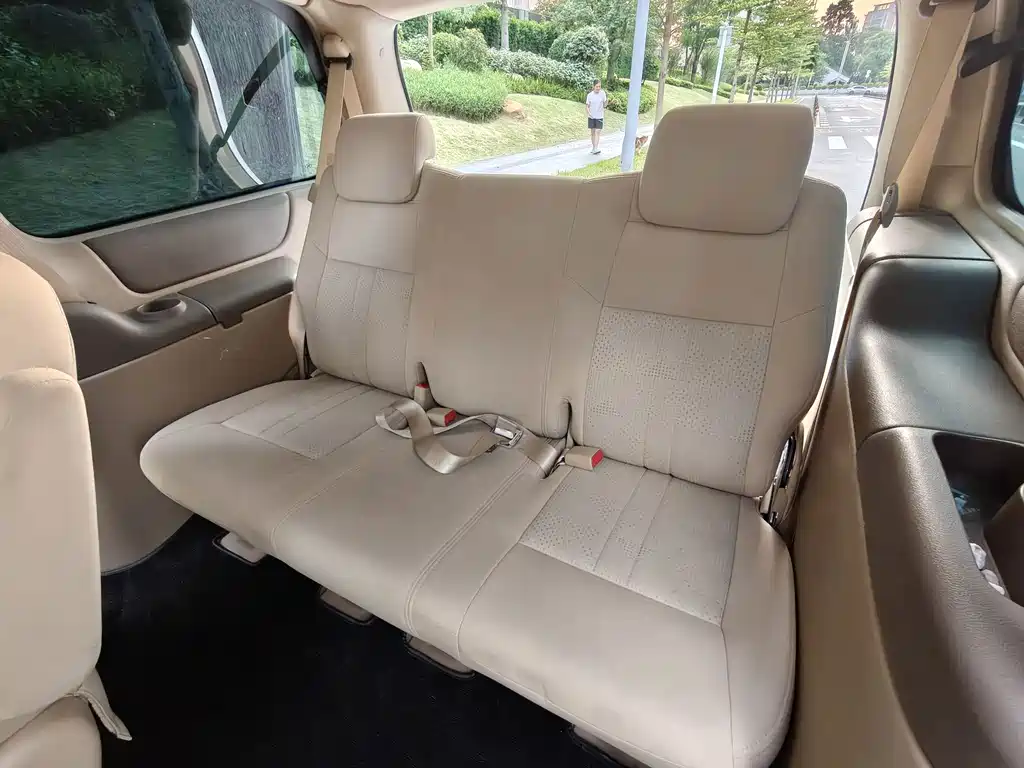Buick GL8 — миниатюра 12