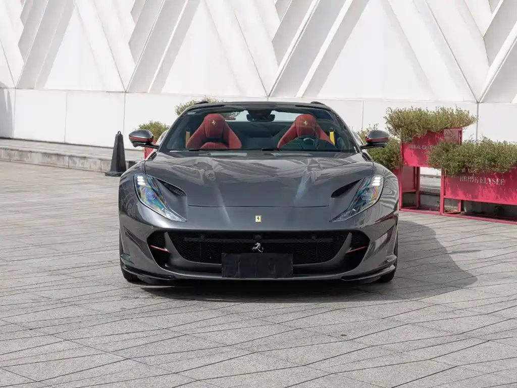 Ferrari 812 — миниатюра 2