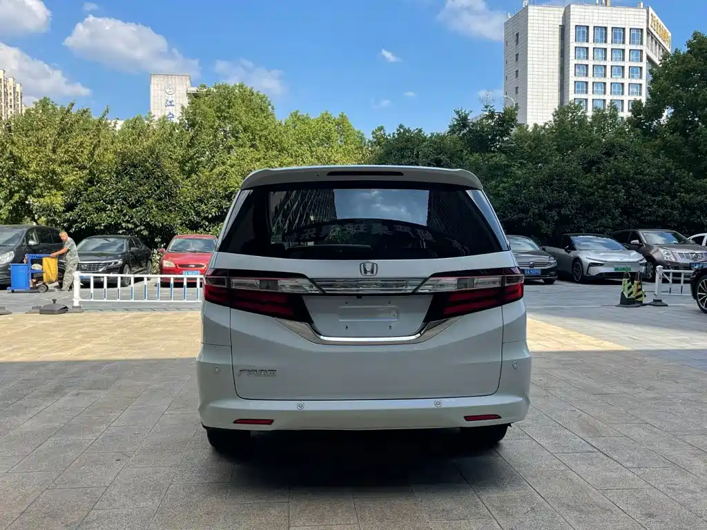 Honda Odyssey — миниатюра 8