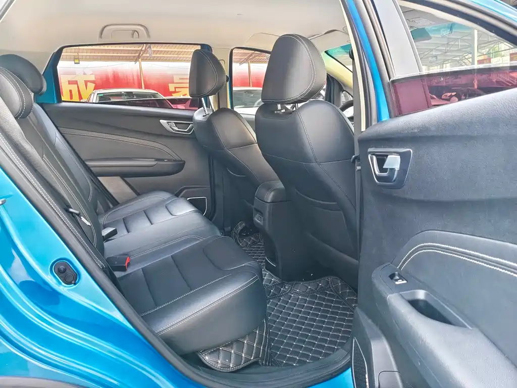 Geely Vision X3 — миниатюра 8