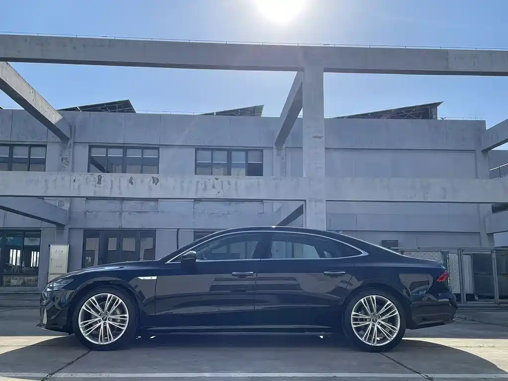 Audi A7L 2025 45 TFSI quattro