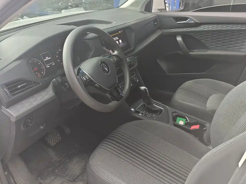 Volkswagen Tharu — миниатюра 5