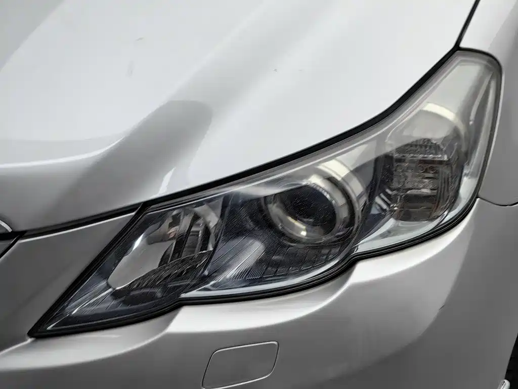 Toyota Reiz — миниатюра 7