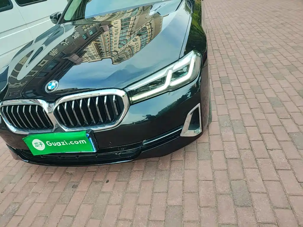 BMW 5 Series — миниатюра 24