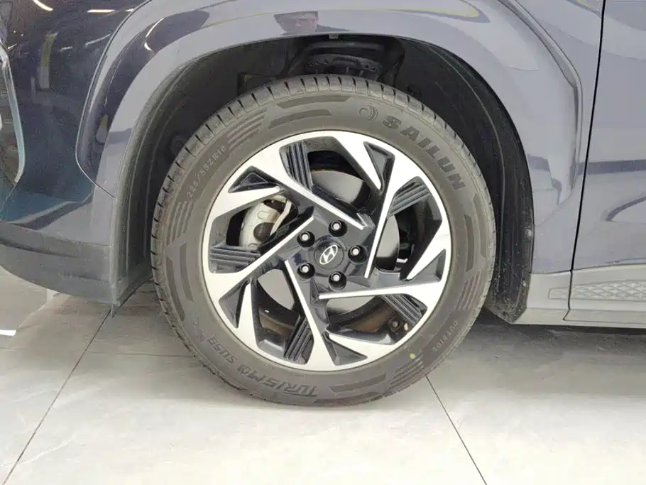 Hyundai Custo — миниатюра 6