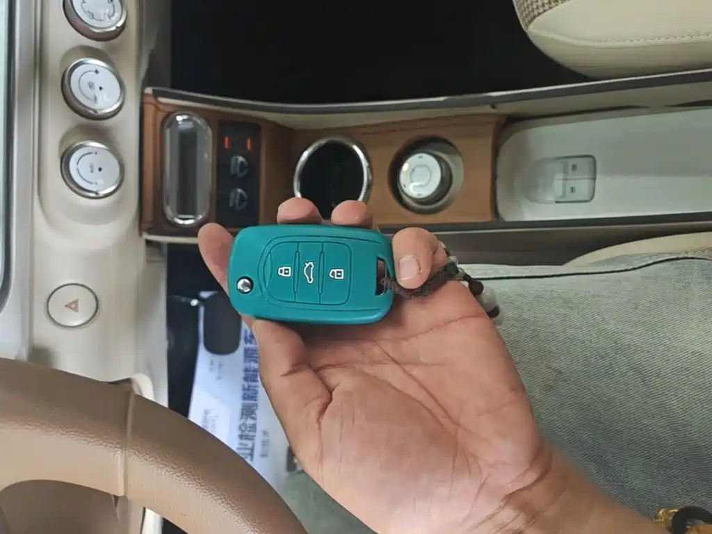 Wuling MINIEV — миниатюра 9