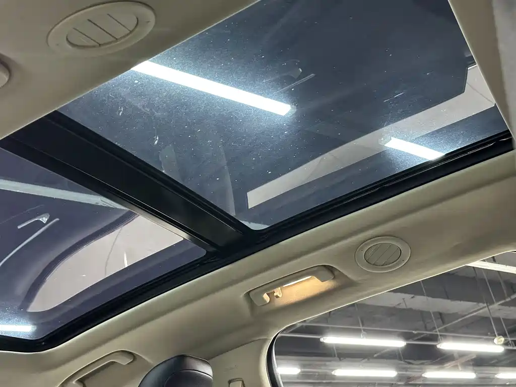 Ford Edge — миниатюра 17
