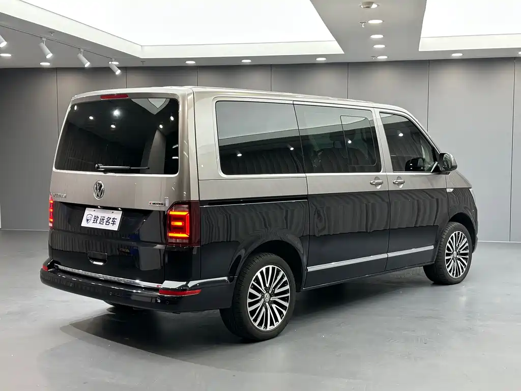 Volkswagen Multivan — миниатюра 4