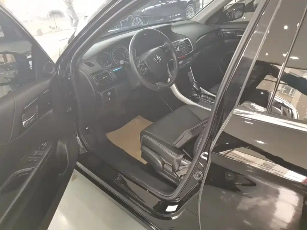 Honda Accord — миниатюра 15
