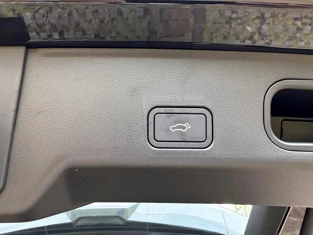 Geely Boyue L — миниатюра 32