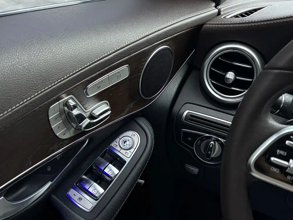 Mercedes-Benz GLC — миниатюра 15