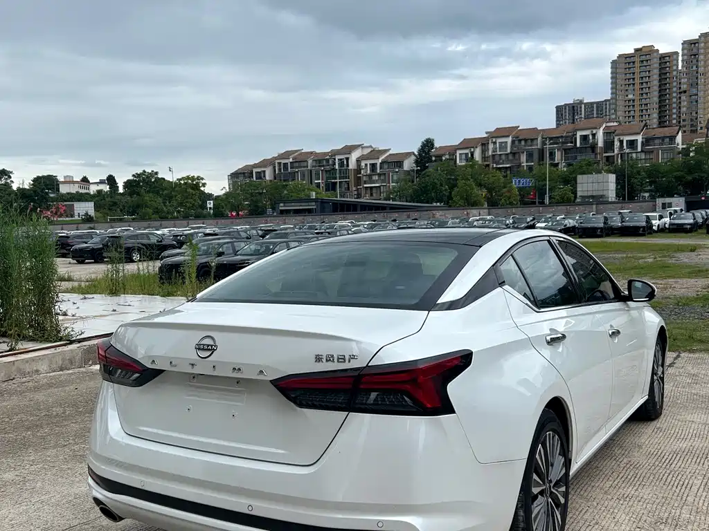 Nissan Teana — миниатюра 9